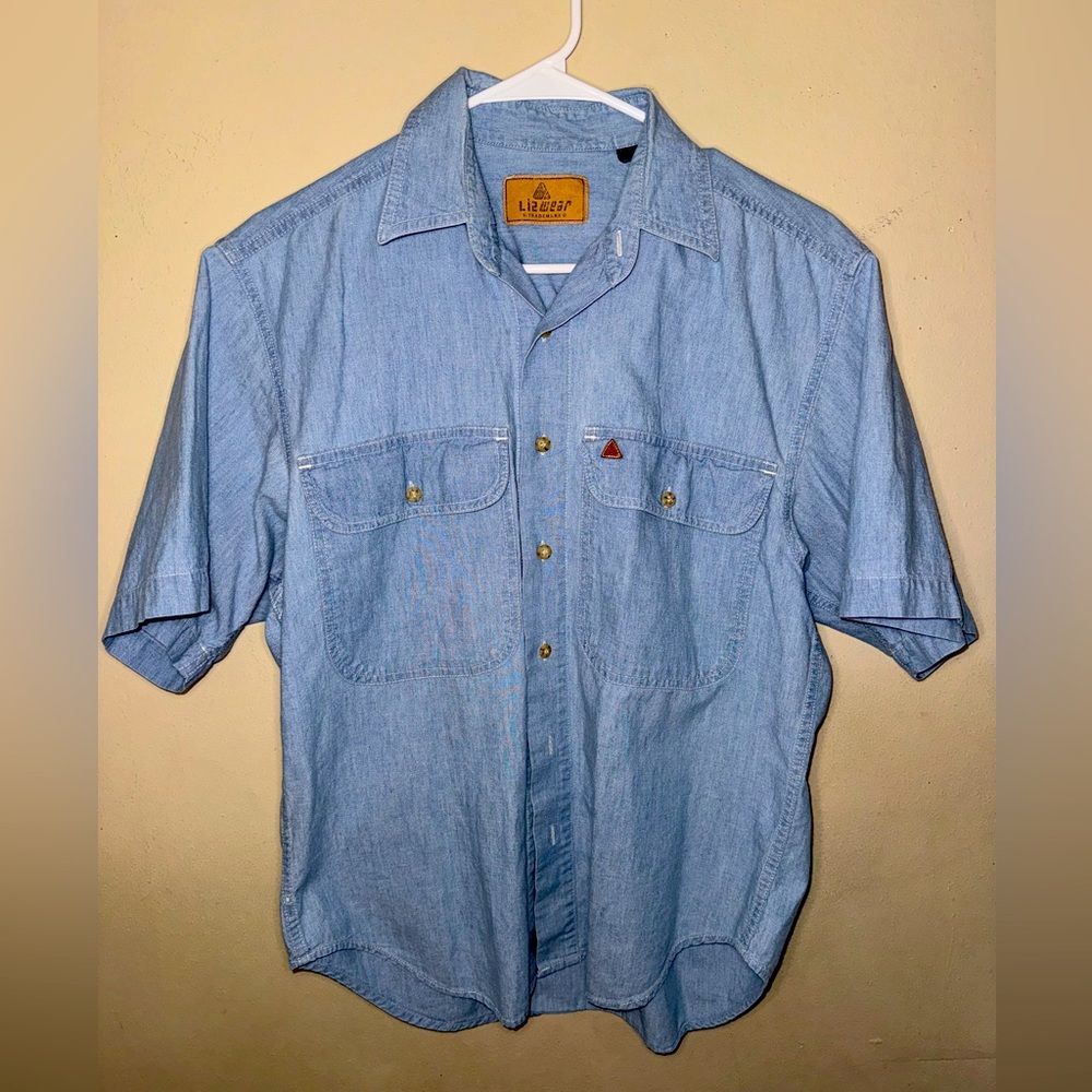 Denim Liz wear dress shirt